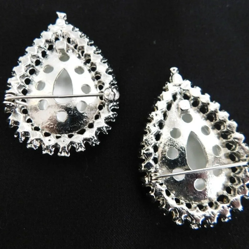 Lot of 2‎ VTG Faux Pearl Rhinestone Teardrop Shaped Brooches Pin Silverstone